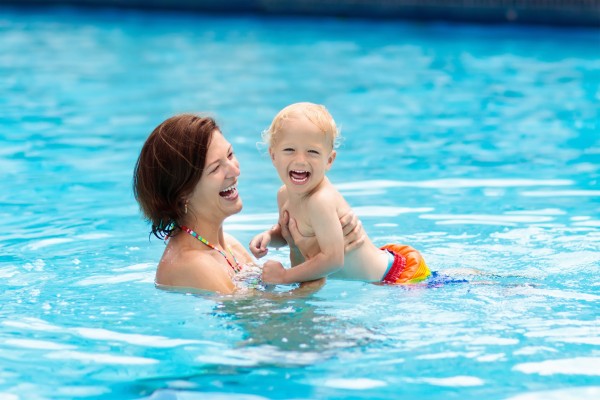 The Simple Guide to Teaching Your Kids How to Swim