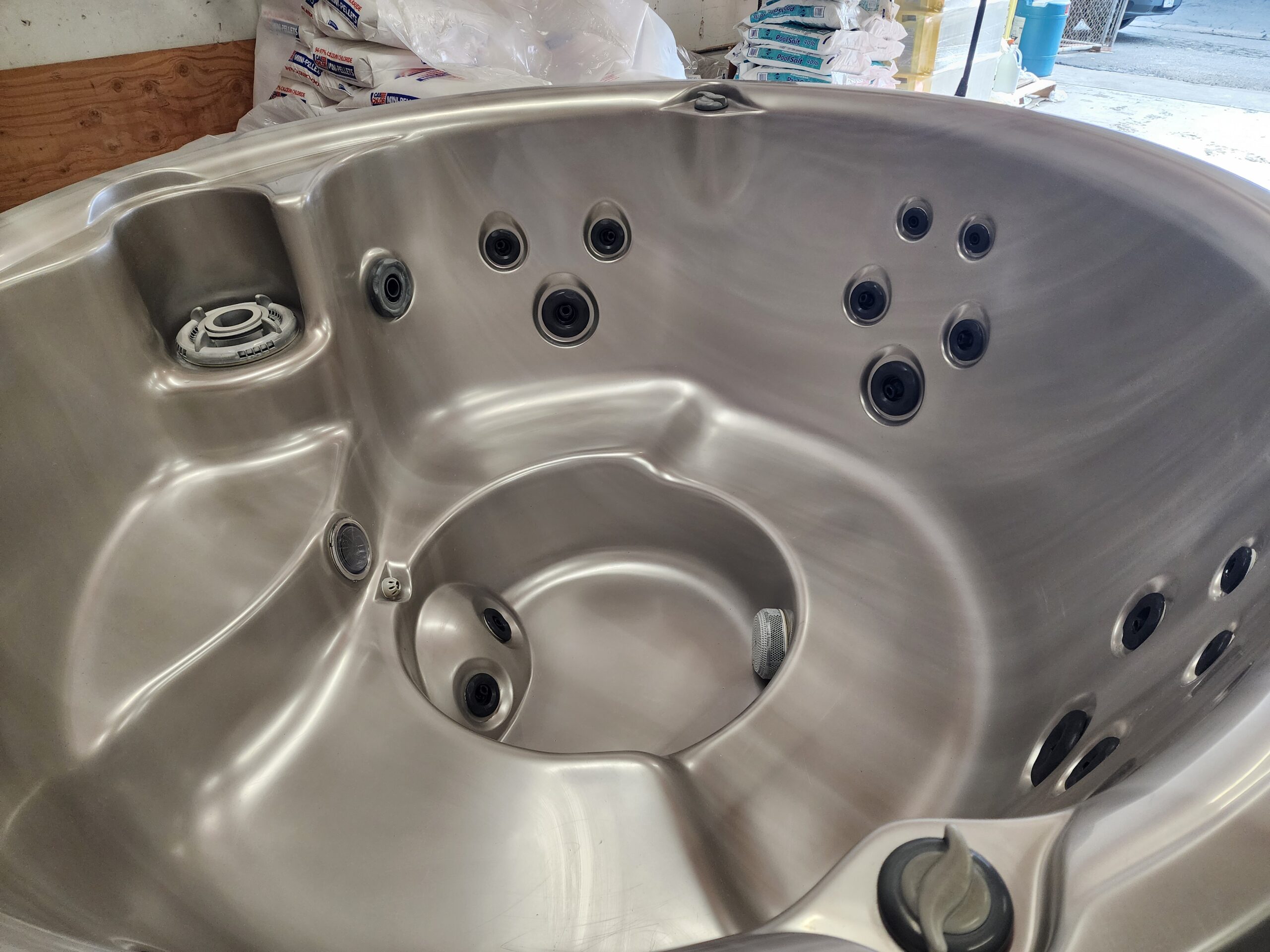 2010 Jacuzzi J-210