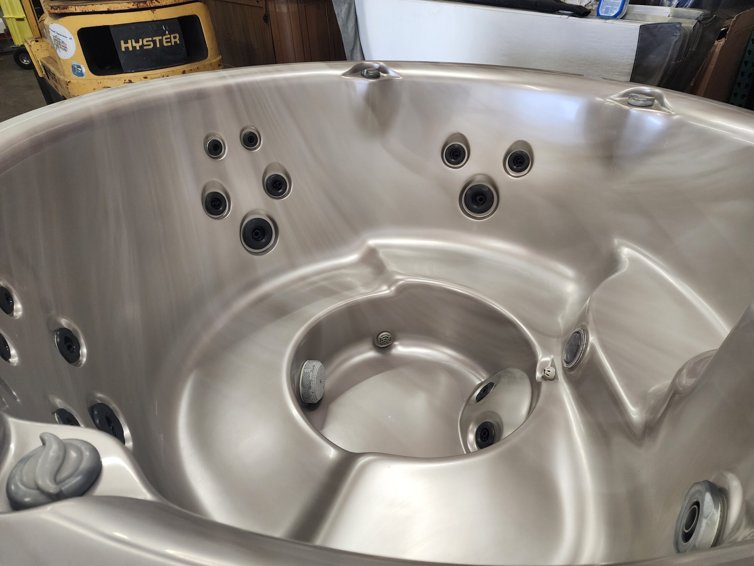 2010 Jacuzzi J-210