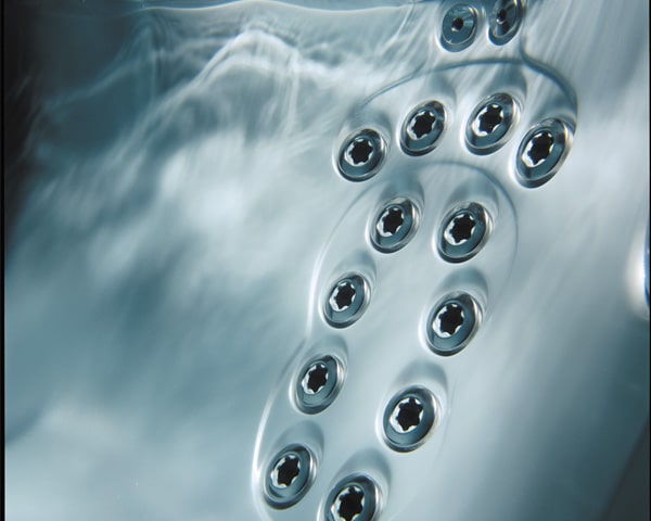 Patented Fluidix® Jets and up to 6 Massage Varieties
