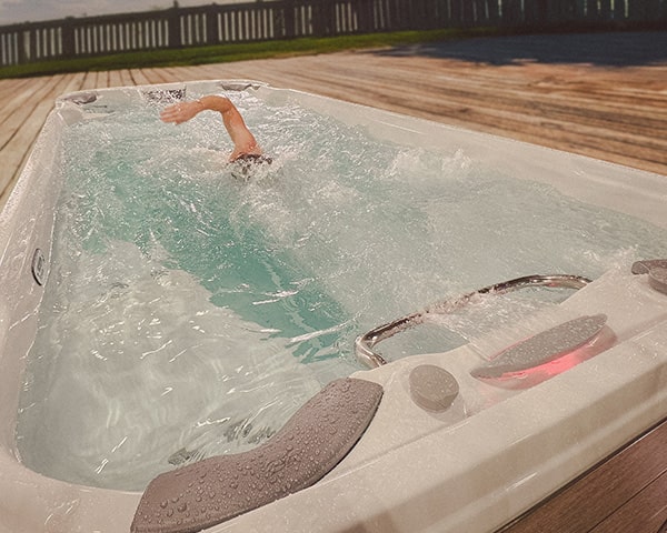 2 Wide-Stream Surf™ Swim Jets + 2 Lane-Extender Jets