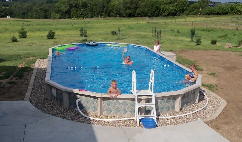Sustainable Pool and Spa Ownership: Eco-Friendly Practices for the Conscientious HomeownerImage