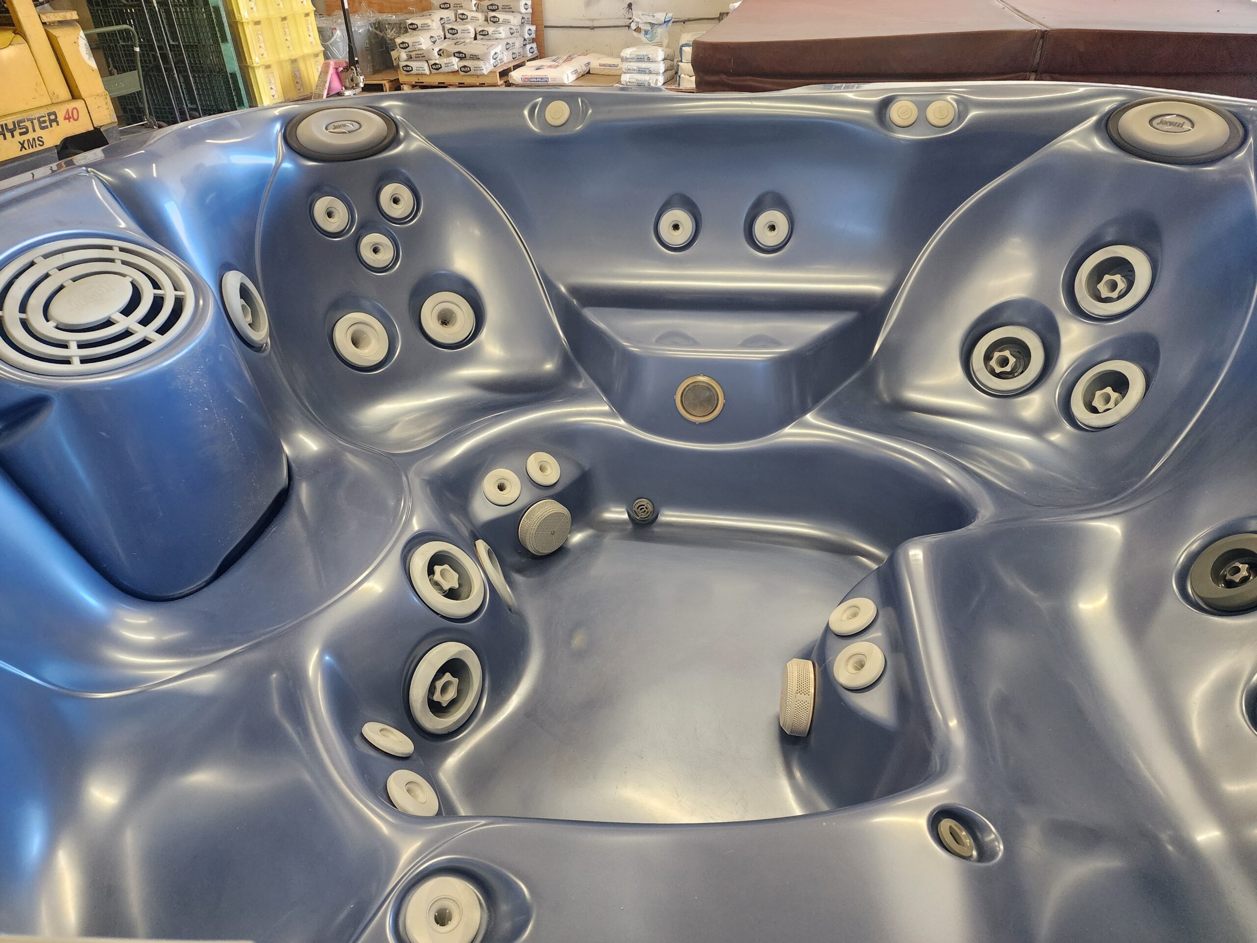 2006 Jacuzzi J-385 With Stereo