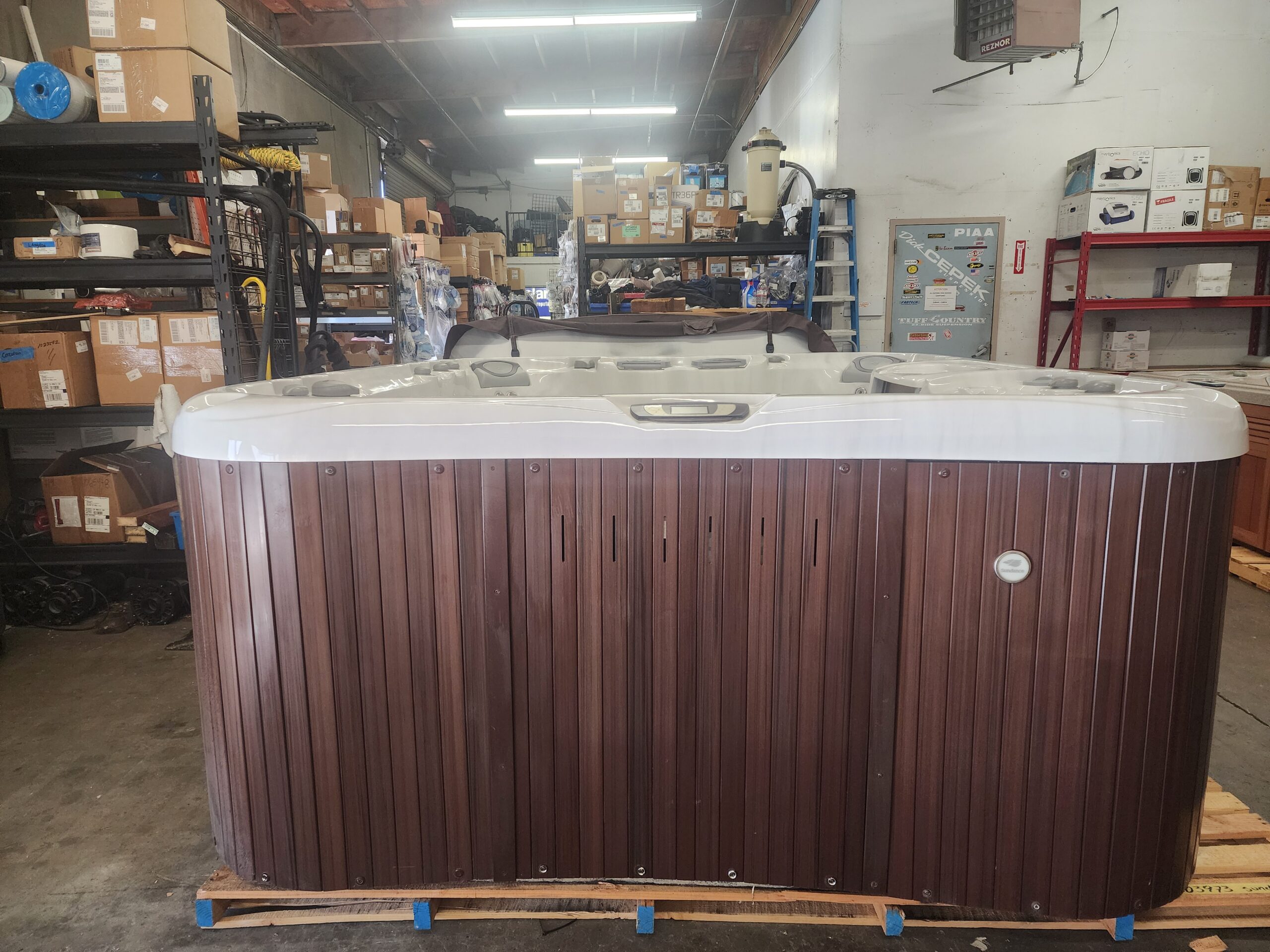 2017 Sundance Aspen-HUGE spa!