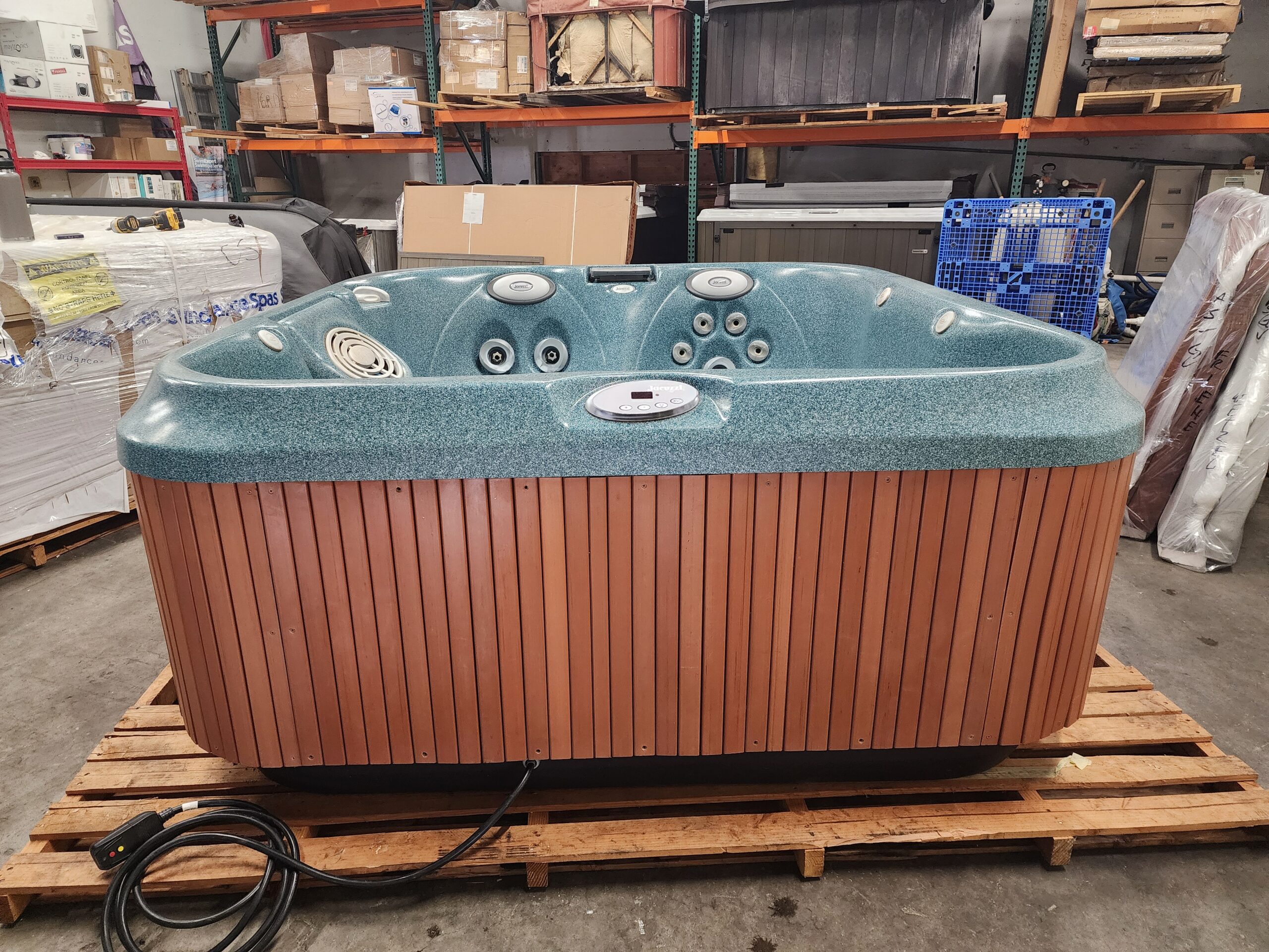 2004 Jacuzzi J-325